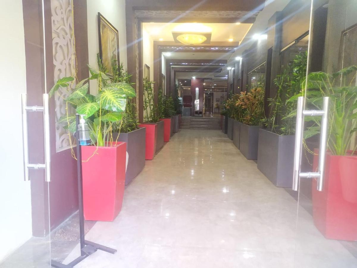Genx Le Crescent Ghaziabad Otel Dış mekan fotoğraf