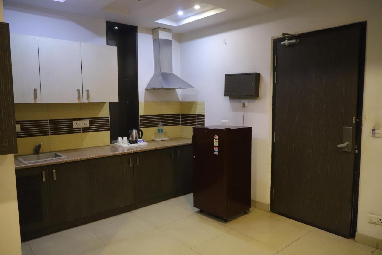 Genx Le Crescent Ghaziabad Otel Dış mekan fotoğraf