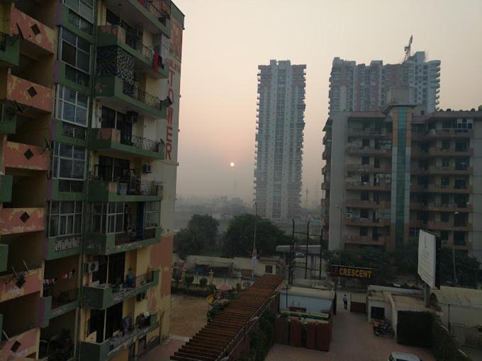 Genx Le Crescent Ghaziabad Otel Dış mekan fotoğraf