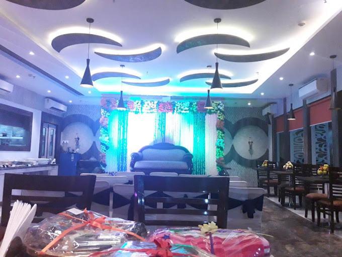 Genx Le Crescent Ghaziabad Otel Dış mekan fotoğraf