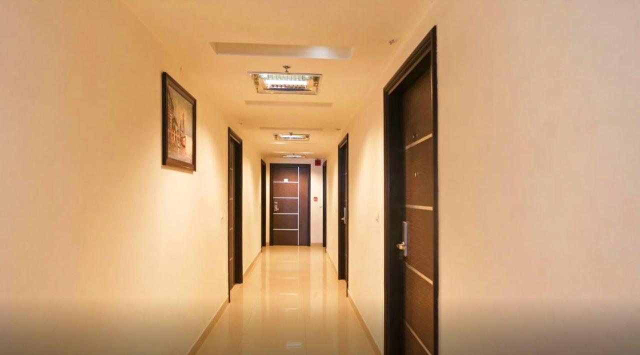 Genx Le Crescent Ghaziabad Otel Dış mekan fotoğraf
