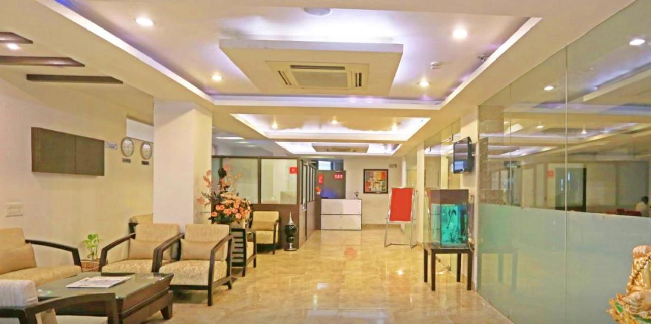 Genx Le Crescent Ghaziabad Otel Dış mekan fotoğraf