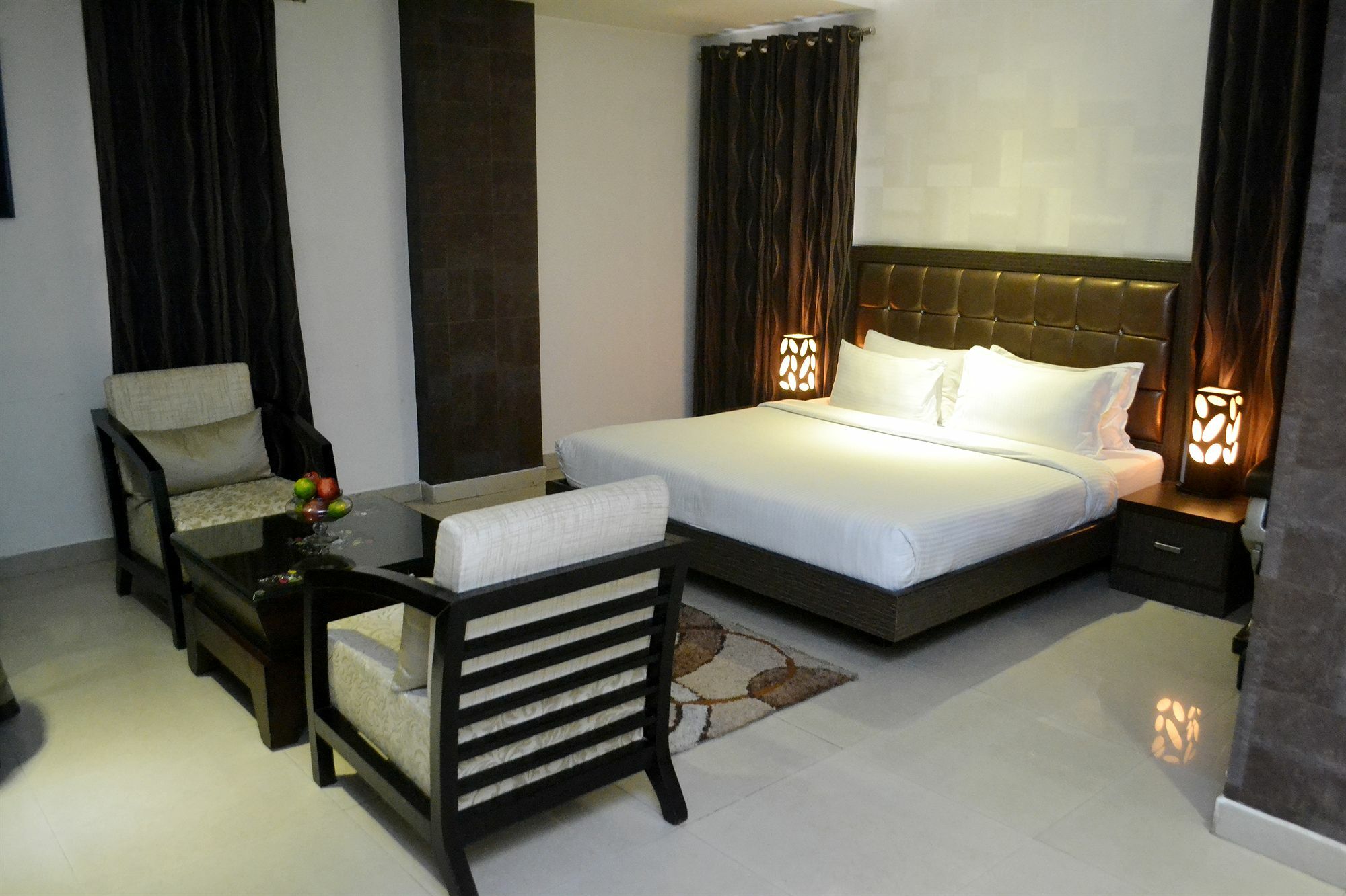 Genx Le Crescent Ghaziabad Otel Dış mekan fotoğraf