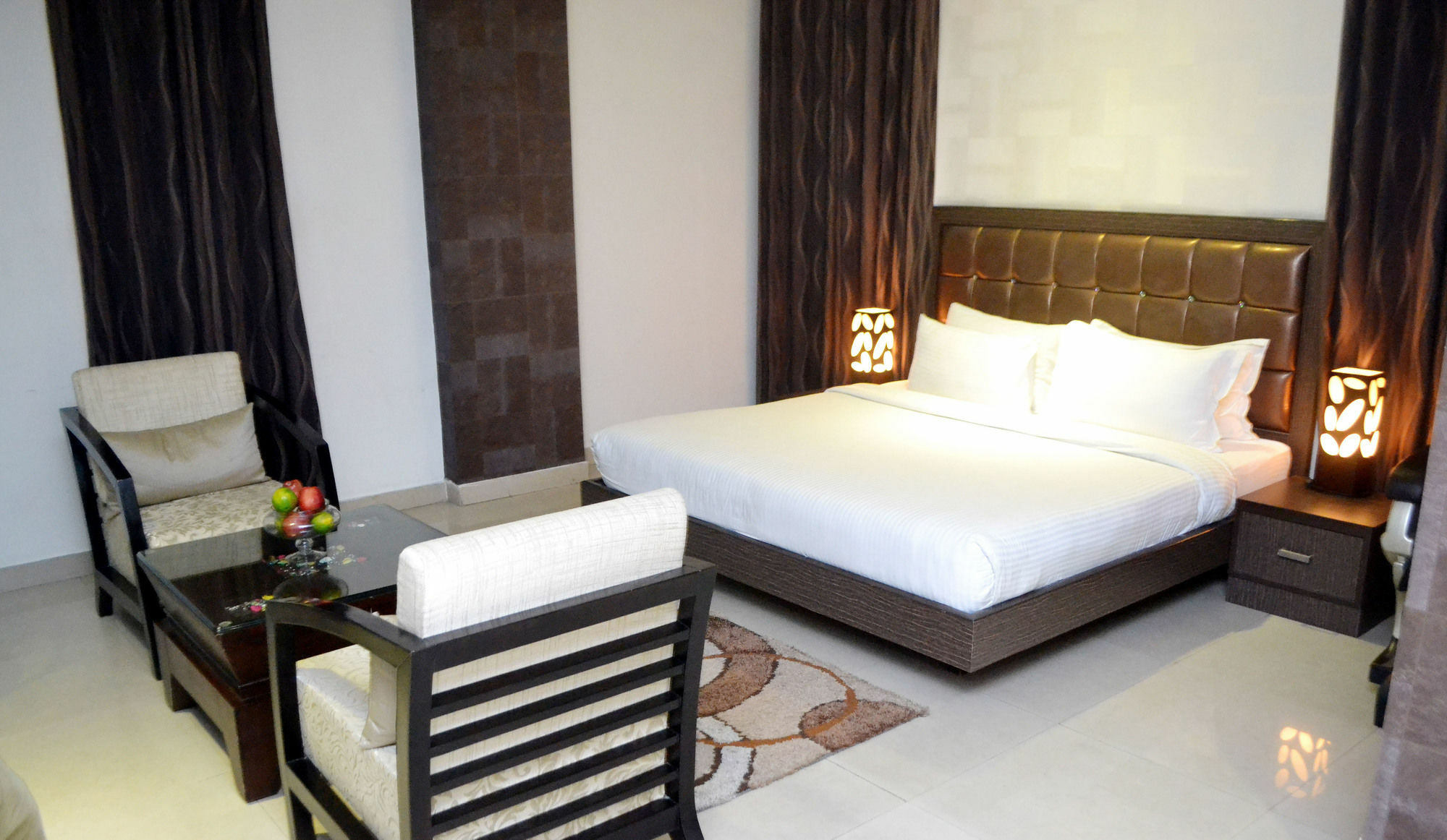 Genx Le Crescent Ghaziabad Otel Dış mekan fotoğraf
