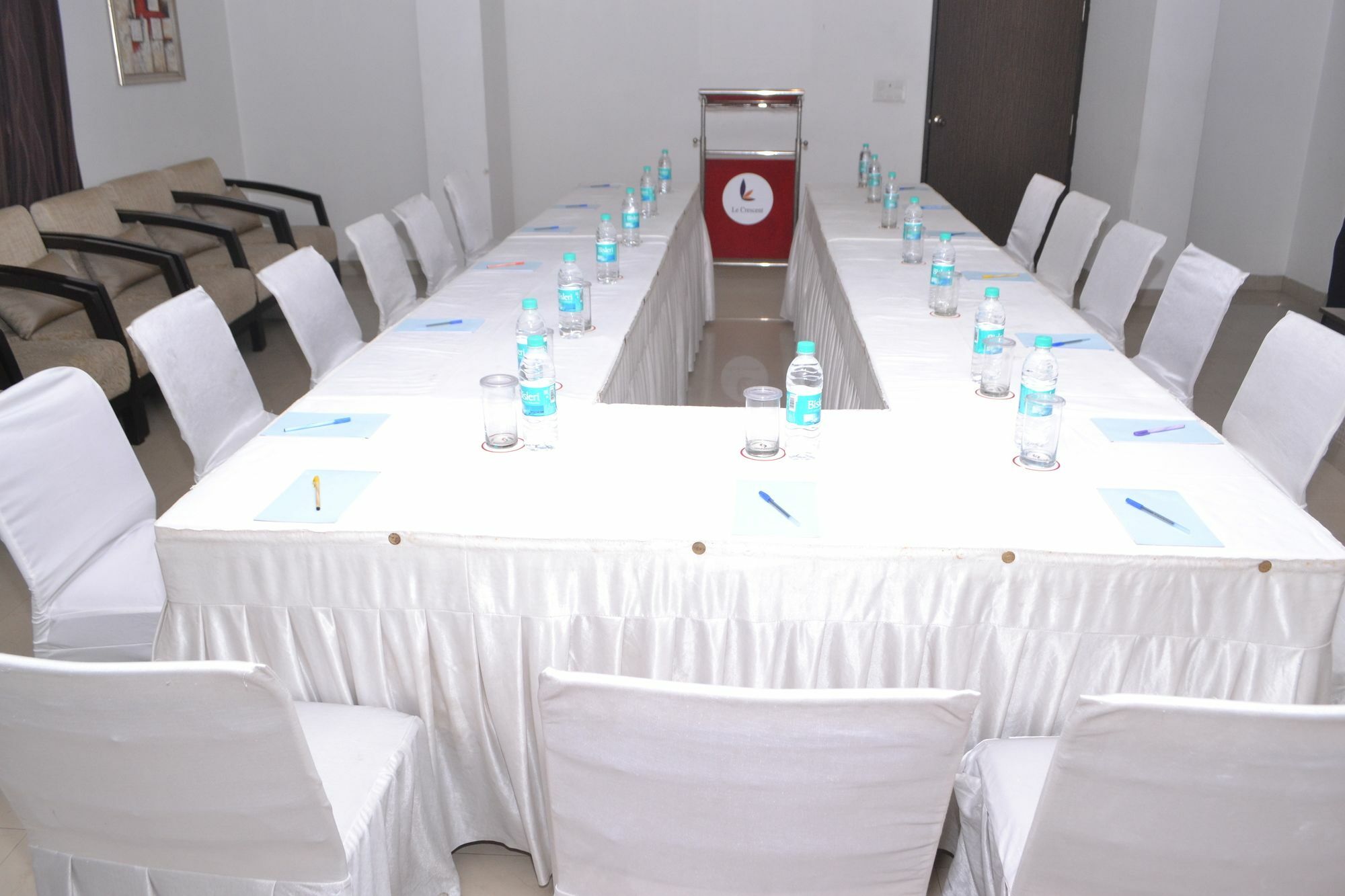 Genx Le Crescent Ghaziabad Otel Dış mekan fotoğraf
